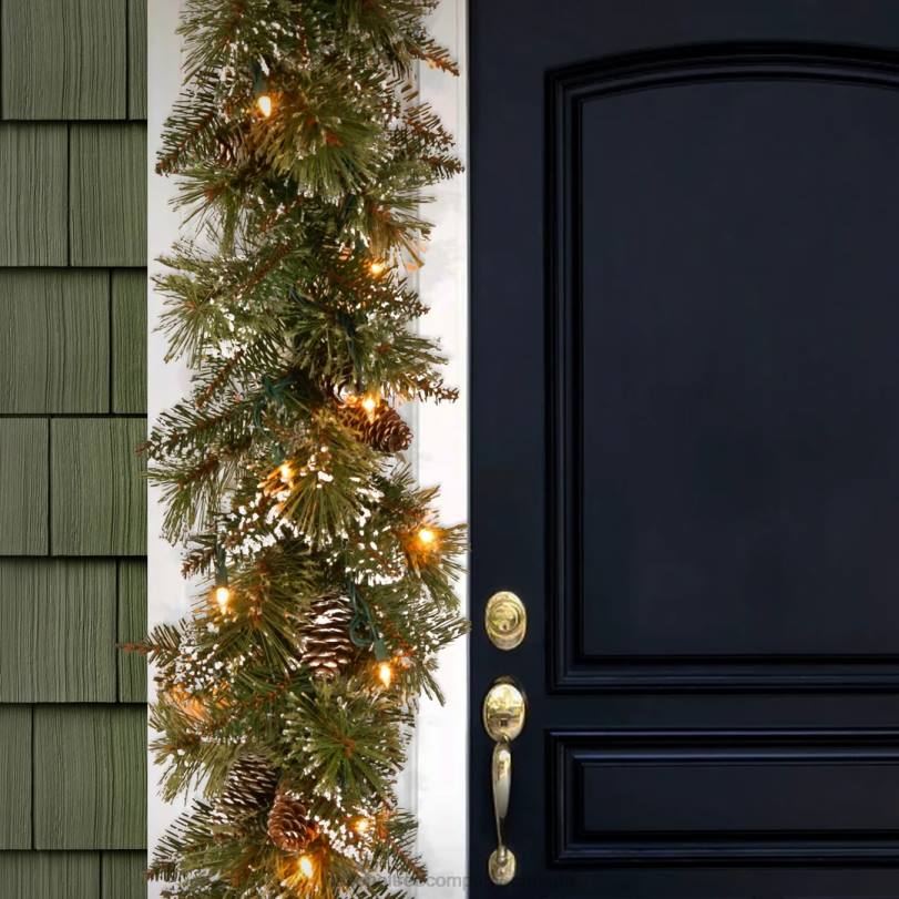 H4X0330National Tree Company Pre-Lit Artificial Christmas Garland, Green, Glittery Bristle Pine, White Lights, Decorated with Pine Cones, Battery Operated, Christmas Collection, 6 Feet