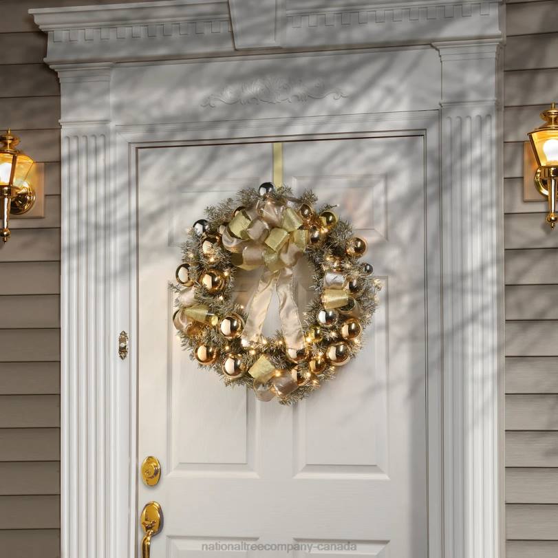 H4X0267National Tree Company Pre-Lit Artificial Christmas Wreath, Gold Ornament Metallic, with Warm White LED Lights, Battery Powered, 28 in