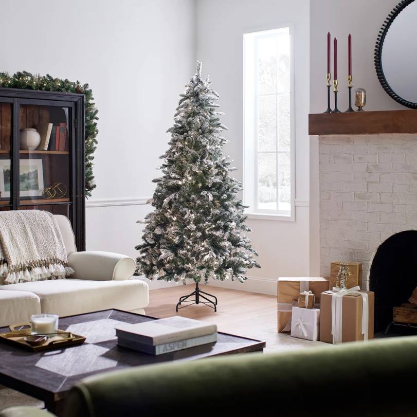 H4X0146National Tree Company Pre-Lit 'Feel Real' Artificial Christmas Tree, Everest Fir, Green, White Lights, Includes Stand, 6.5 Feet